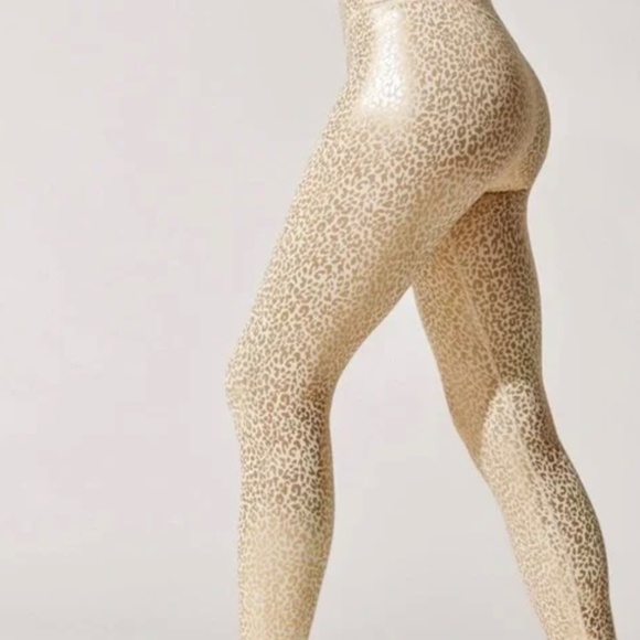 Carbon38 Mini Leopard 7/8 Legging - Shiny Beige-Gold XS NWT - Picture 5 of 7